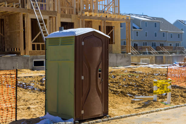 Porta potty delivery and setup in Creston, OH
